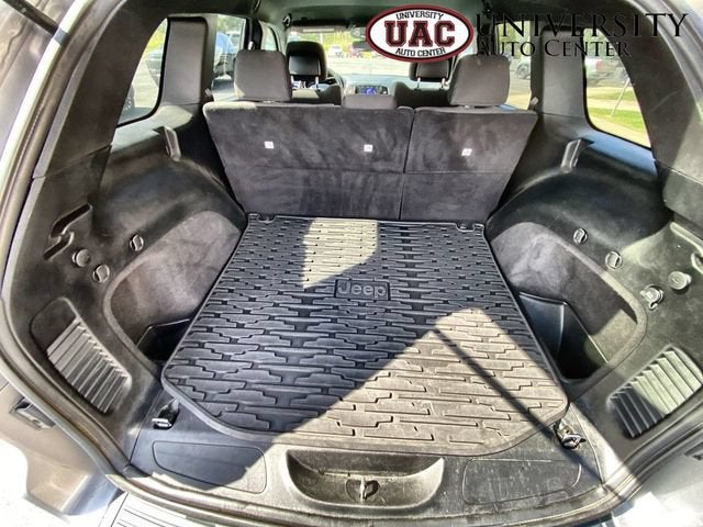2019 Jeep Grand Cherokee Laredo E