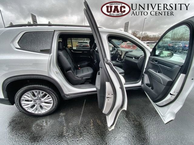 2024 GMC Acadia Elevation