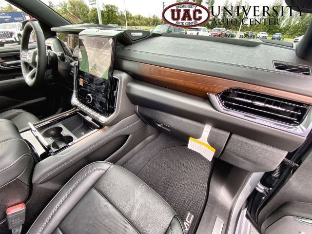 2026 GMC Yukon Denali - Photo 27